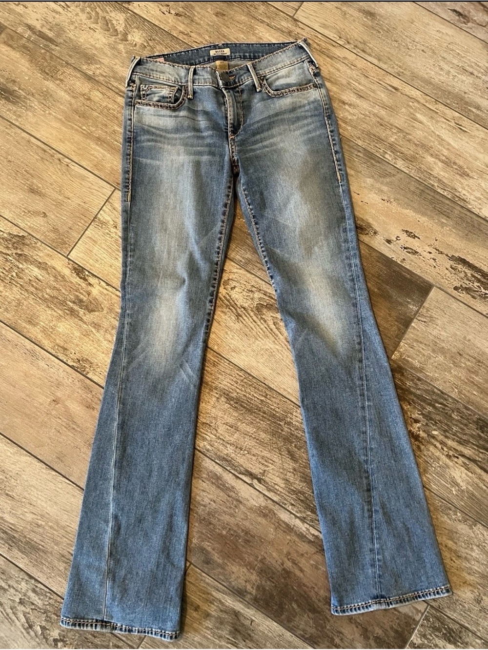 True Religion Women’s Jeans, Model Becca, Twisted Leg, Women’s Size 27